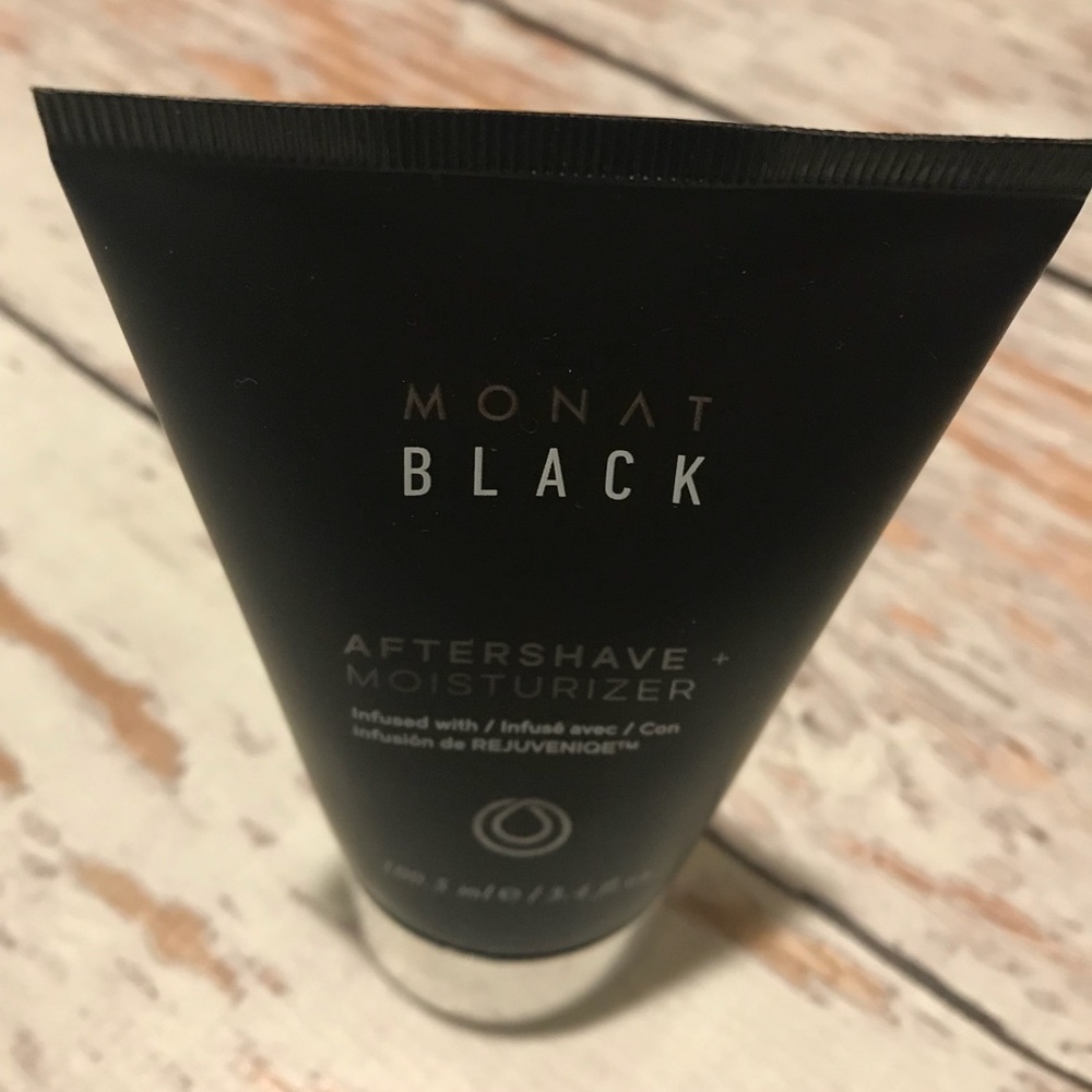 Monat Black Aftershave + Moisturizer